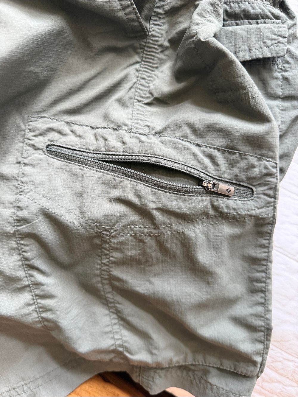 Men's COLUMBIA Olive Green Cargo Shorts size34 - Picture 7 of 8